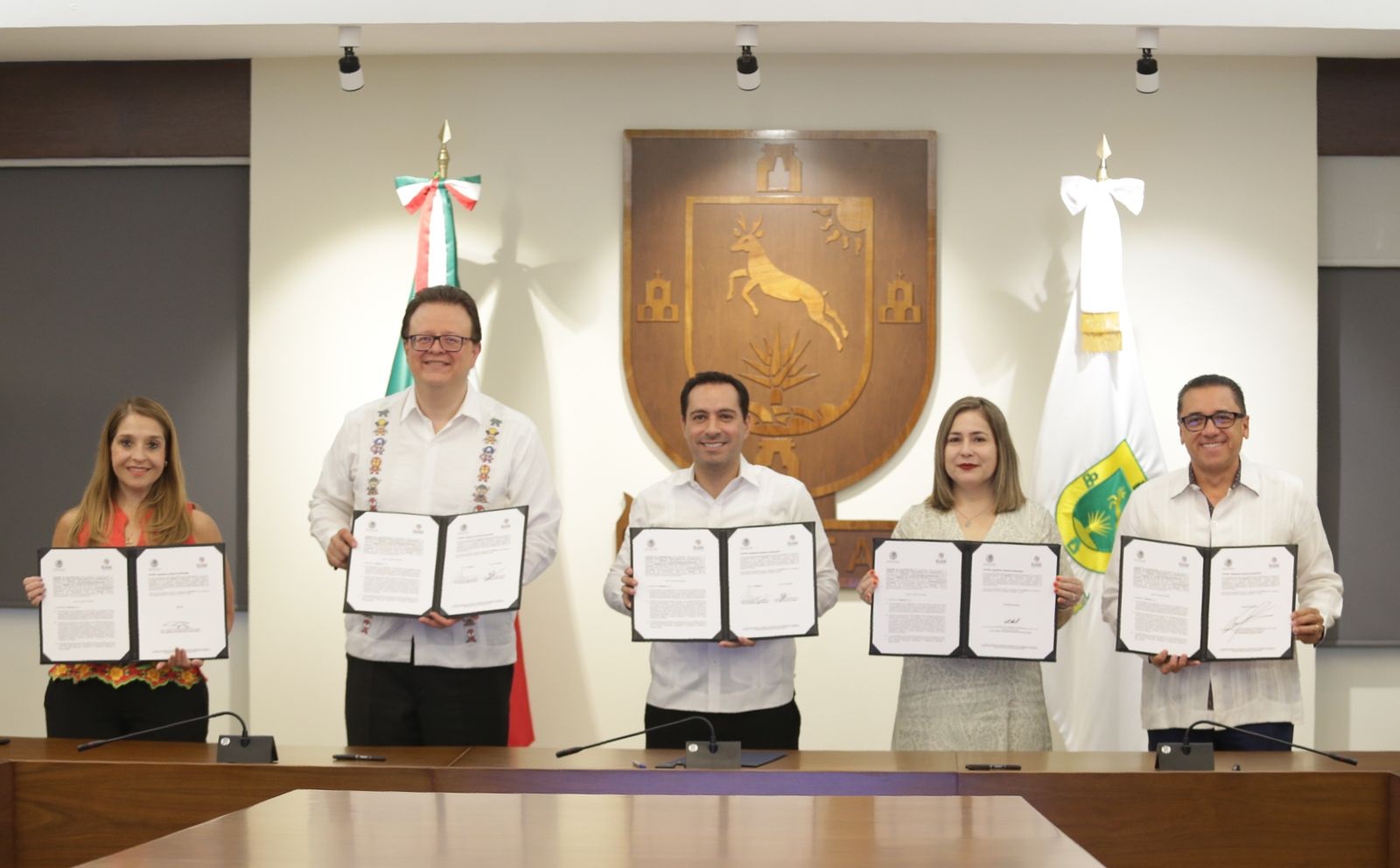 El TEPJF, a través de su Escuela Judicial Electoral, firma Convenio de Colaboración con el gobierno del estado de Yucatán