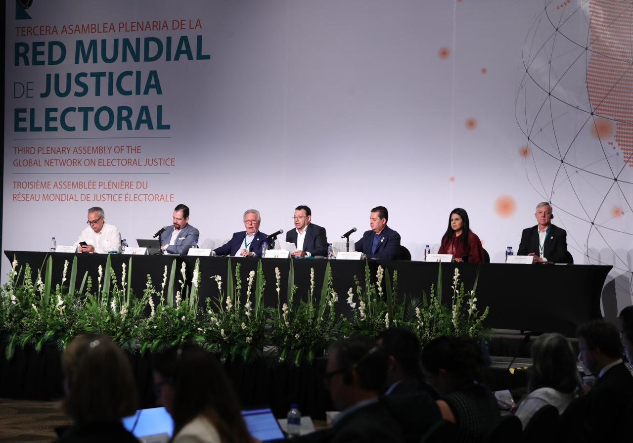 Preocupa desigualdad social porque afecta a la democracia: Felipe Fuentes Barrera