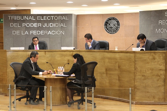 REVOCA SALA MONTERREY SENTENCIA DEL TRIBUNAL ELECTORAL DE COAHUILA QUE MODIFICABA EL ACUERDO DEL CONSEJO ELECTORAL DE DICHA ENTIDAD RELATIVO A LAS REGLAS PARA LA POSTULACIÓN DE CANDIDATOS A DIPUTADOS LOCALES