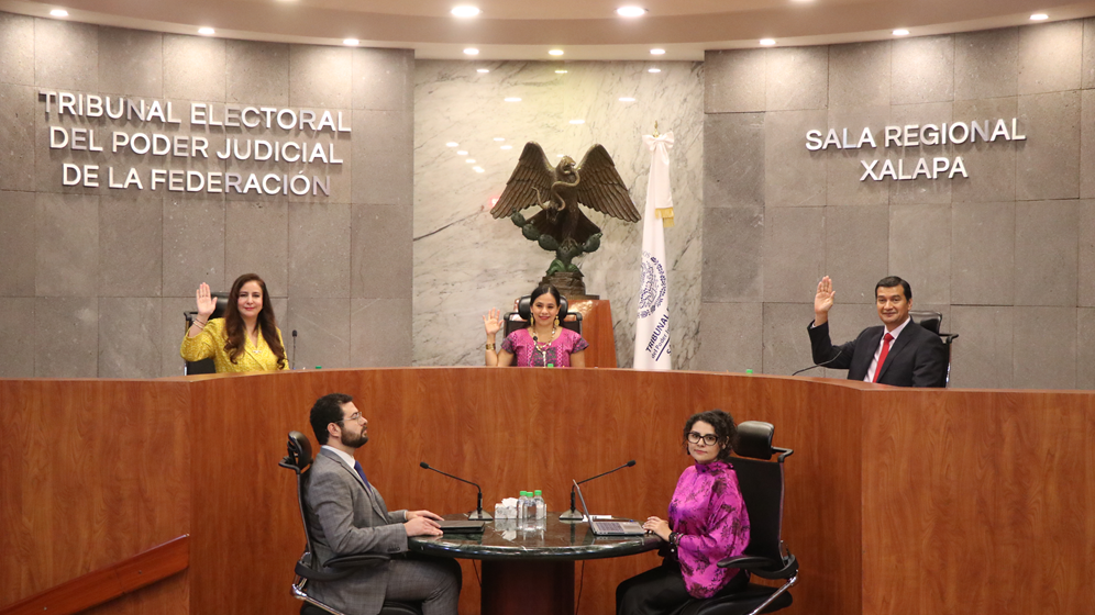 La Sala Xalapa del TEPJF revocó la sentencia del TEEO y el acuerdo del IEEPCO que validó la elección de concejalías del municipio de San Francisco Cahuacúa, Sola de Vega, Oaxaca.