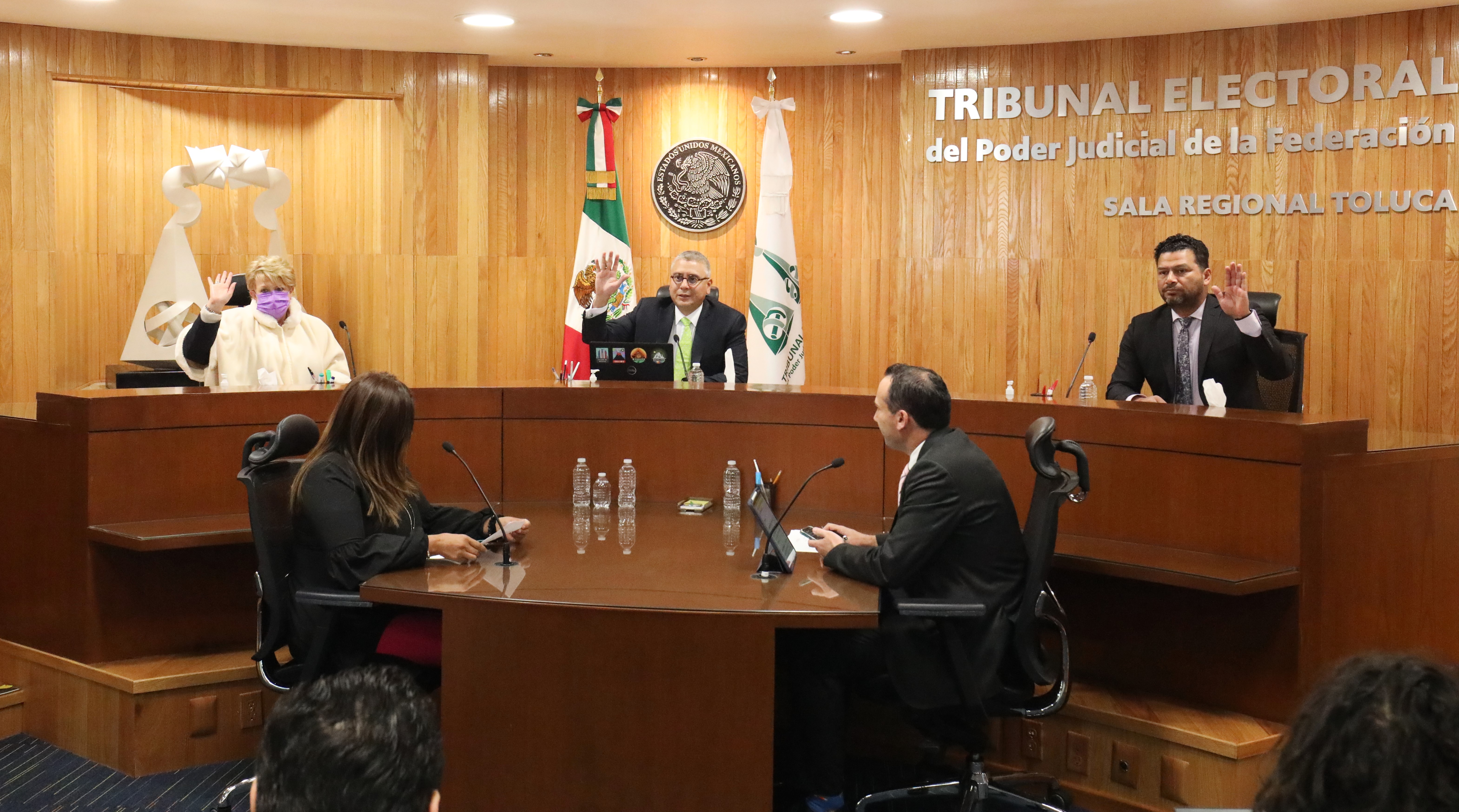 SALA REGIONAL TOLUCA CONFIRMA RESOLUCIÓN DEL TRIBUNAL ELECTORAL DEL ESTADO DE MICHOACÁN, RELACIONADA CON LA INDEBIDA DIFUSIÓN DEL INFORME DE LABORES DEL PRESIDENTE MUNICIPAL DEL AYUNTAMIENTO DE TARÍMBARO, FUERA DE LOS PLAZOS LEGALES