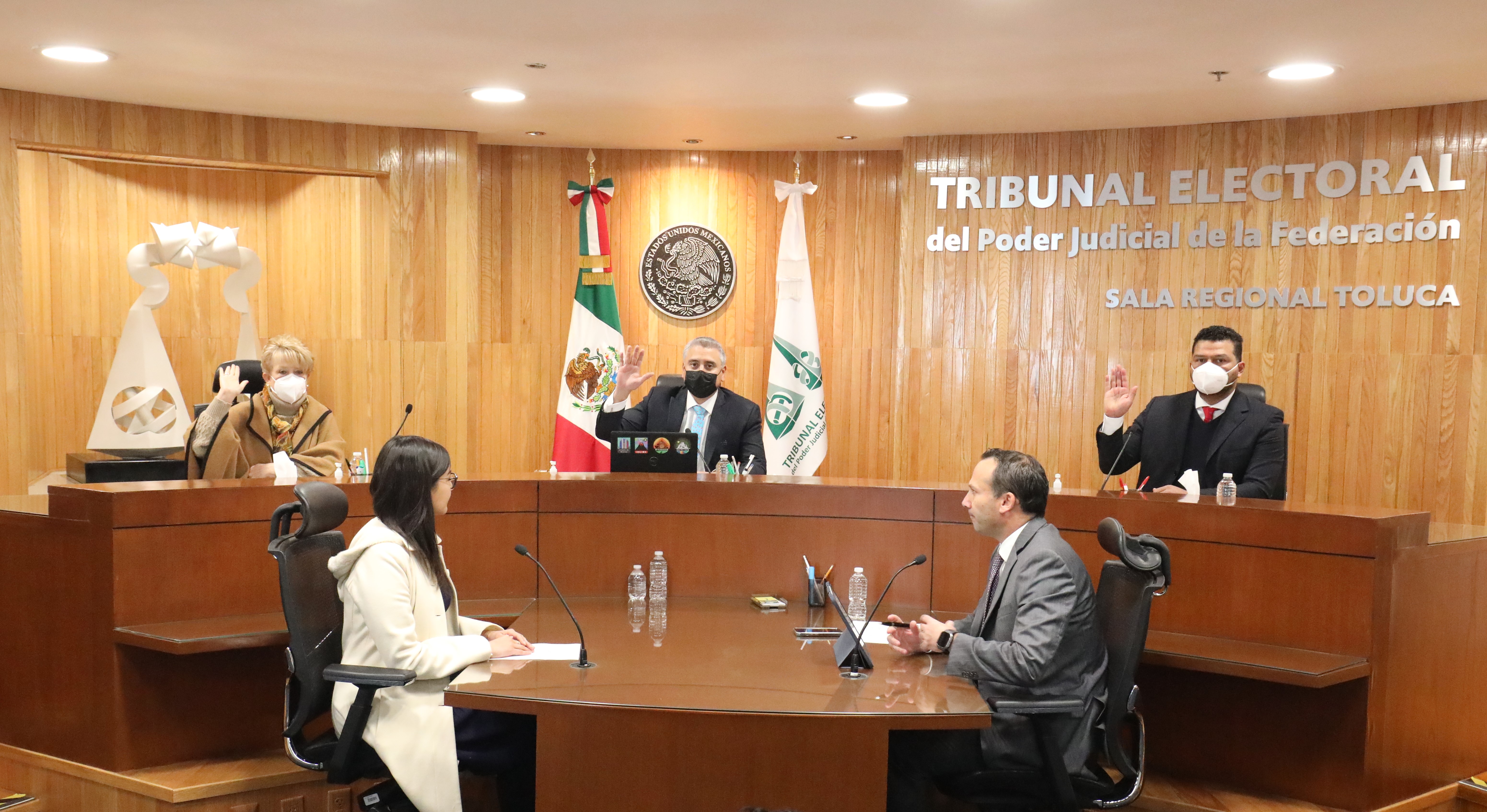 SALA REGIONAL TOLUCA CONFIRMA SENTENCIA DEL TRIBUNAL ELECTORAL DEL ESTADO DE MICHOACÁN, EN QUE SE DECLARÓ INCOMPETENTE PARA CONOCER DE QUEJA REMITIDA POR LA COMISIÓN ESTATAL DE DERECHOS HUMANOS.