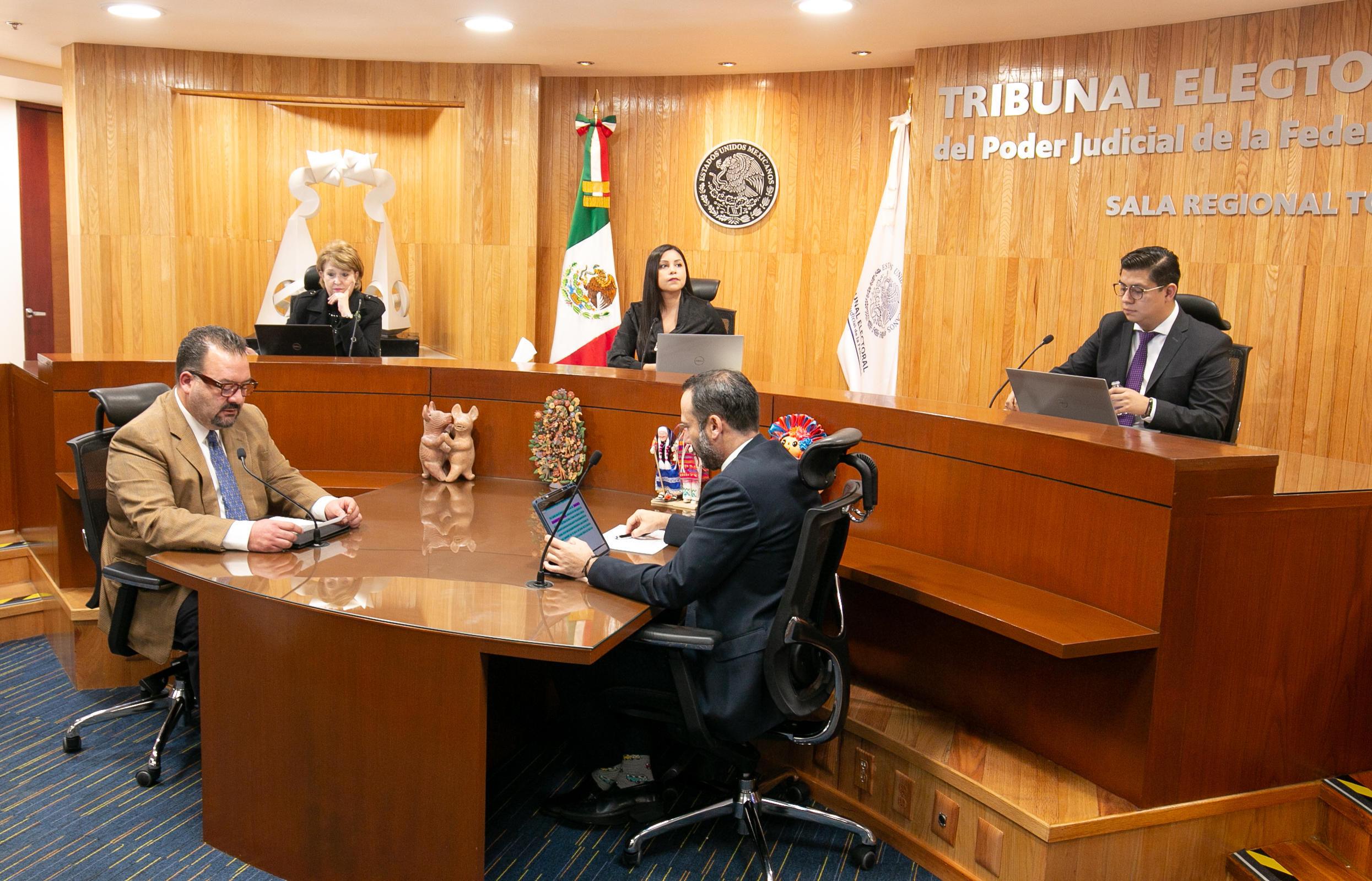 SALA TOLUCA REVOCA DECLARATORIA DE CADUCIDAD EN PROCEDIMIENTO SANCIONADOR RELACIONADO CON POSIBLE VIOLENCIA POLÍTICA DE GÉNERO