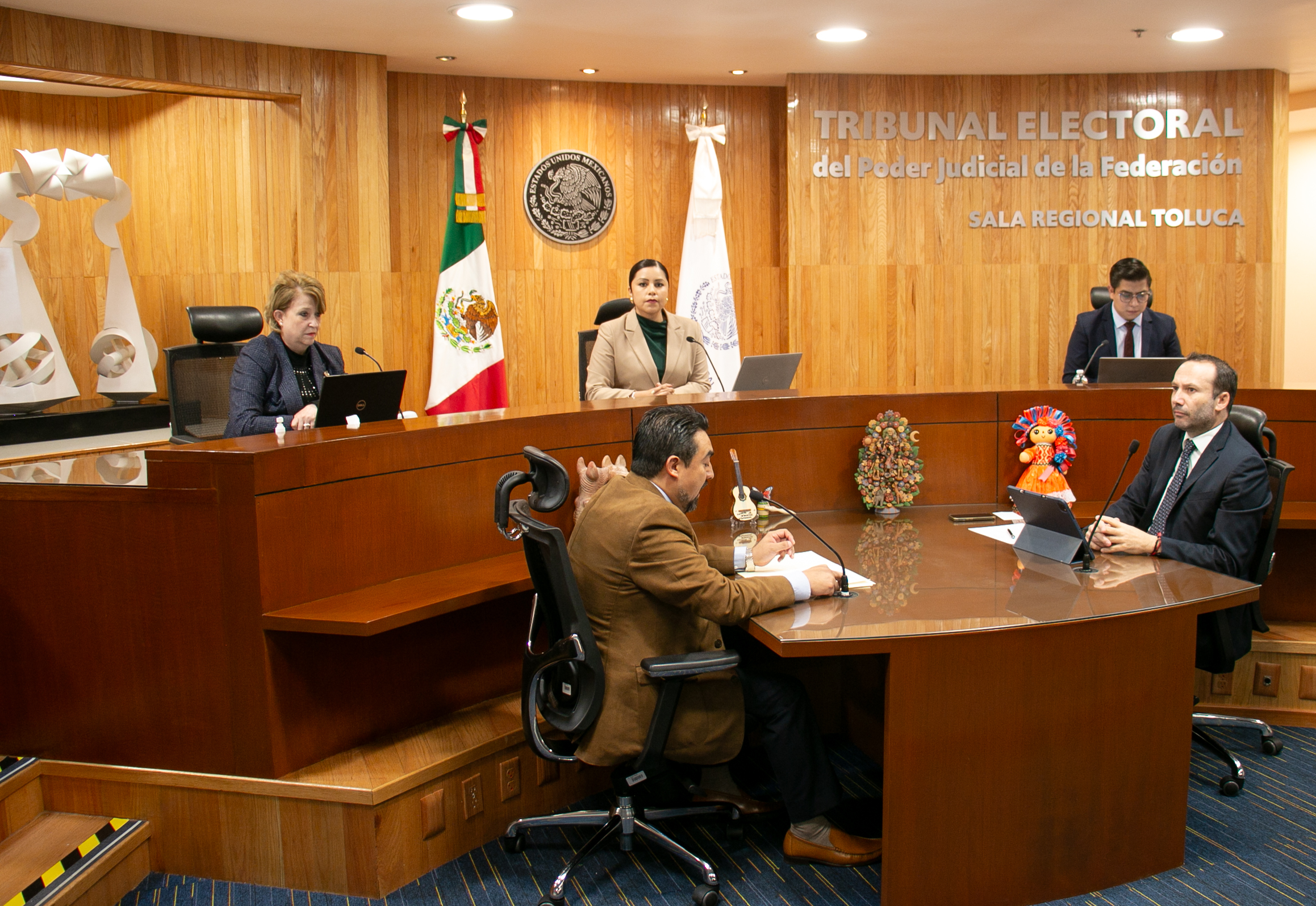 SALA TOLUCA CONFIRMA PROTECCIÓN DE DERECHOS DE PERSONAS ENCARGADAS DEL ORDEN EN TUXPAN, MICHOACÁN
