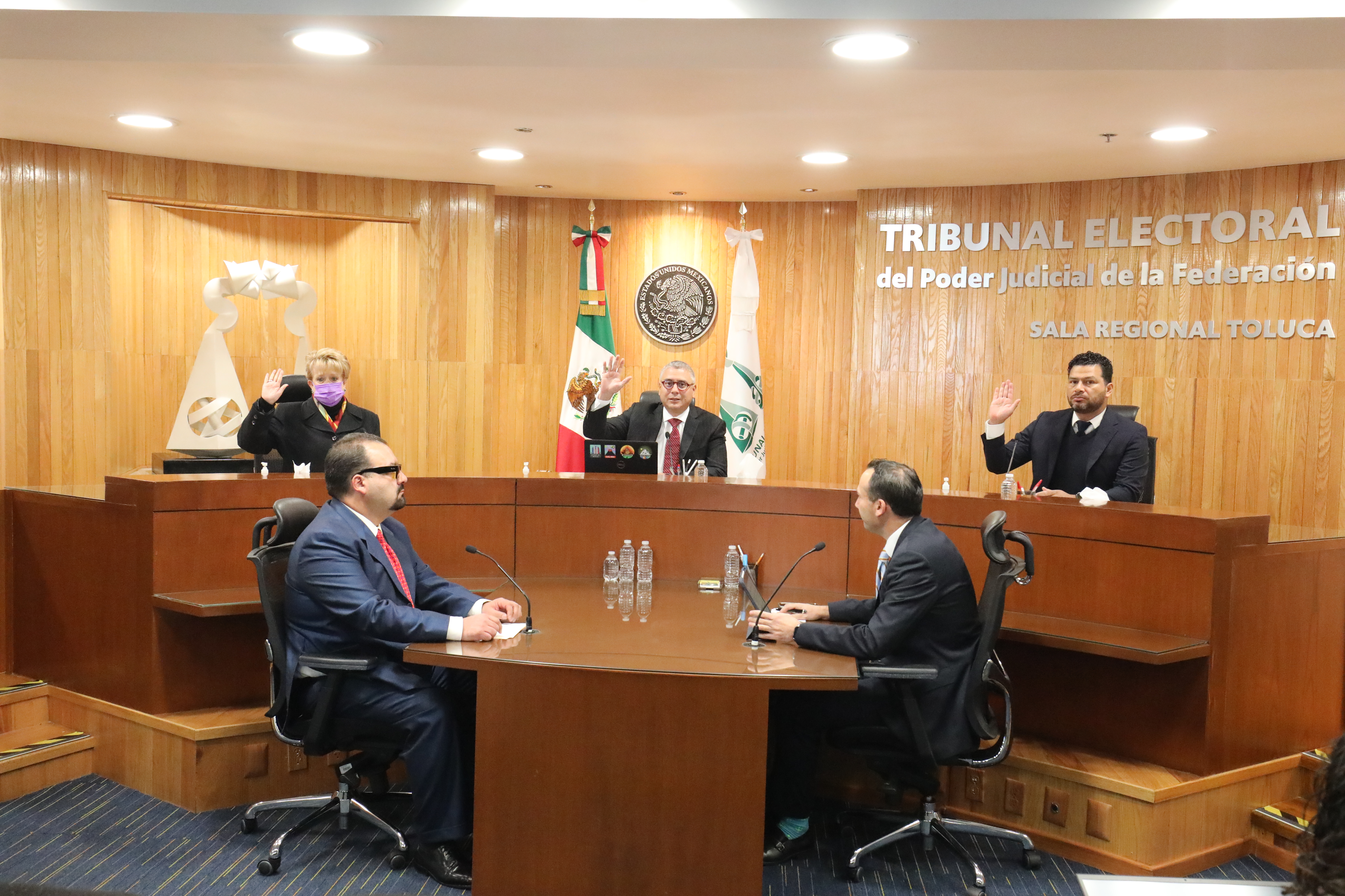 SALA REGIONAL TOLUCA CONFIRMA RESOLUCIÓN DEL TRIBUNAL ELECTORAL DEL ESTADO DE MICHOACÁN, RELACIONADA CON LA INDEBIDA DIFUSIÓN DEL INFORME DE LABORES DEL PRESIDENTE MUNICIPAL DEL AYUNTAMIENTO DE MORELIA, FUERA DE LOS PLAZOS LEGALES